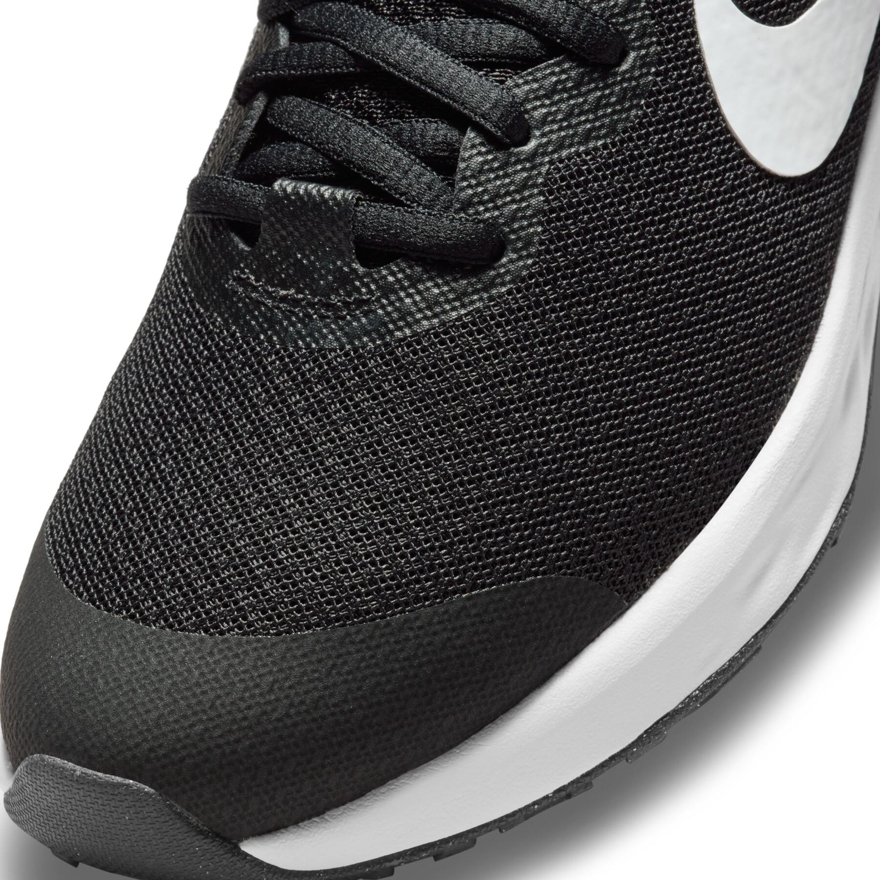 Sneakers Kind Nike Revolution 6