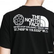 Koordinaten des T-Shirts The North Face 